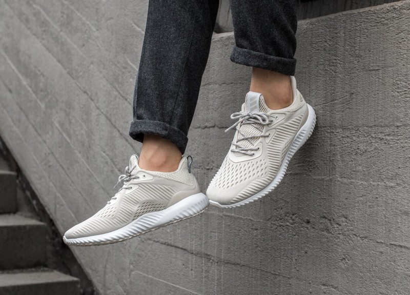 Adidas alphabounce shop chalk white